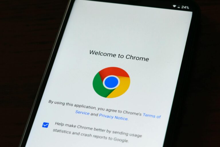 google website on the electronic device screen